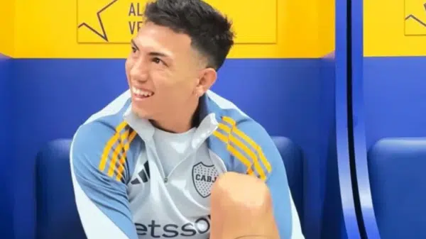 Alan Velasco Fernando Gago